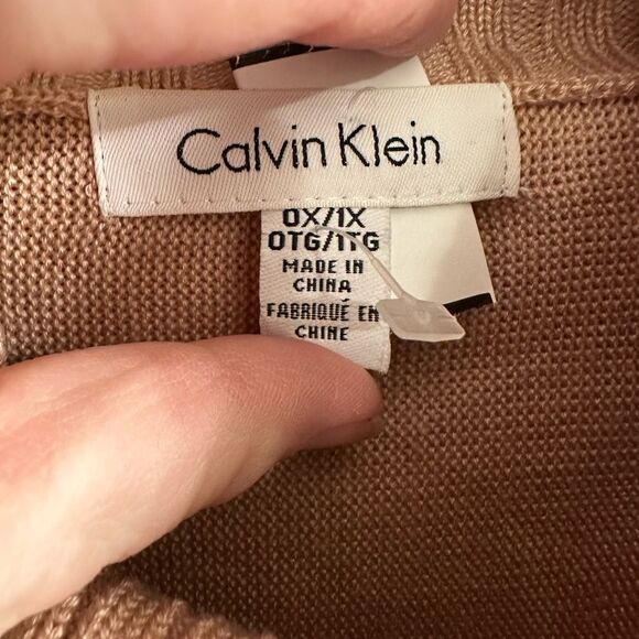 Calvin Klein cowl neck Cape with buckle wrap - Picture 4 of 4